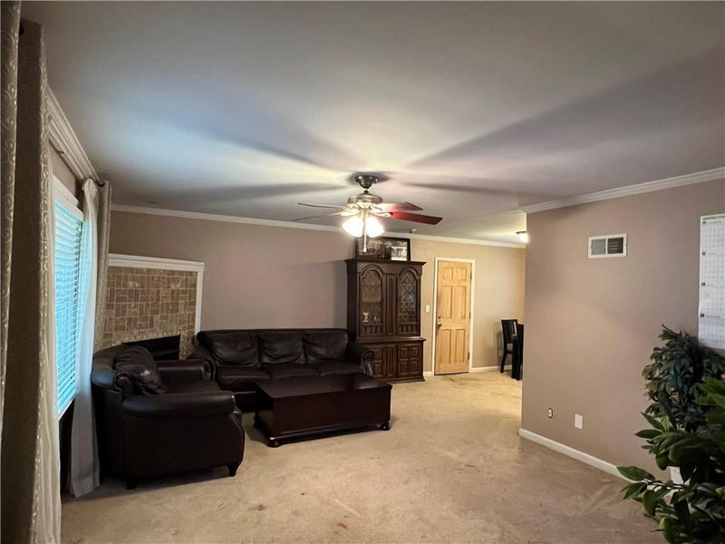 8608 E 78th Ter, Kansas City, MO 64138