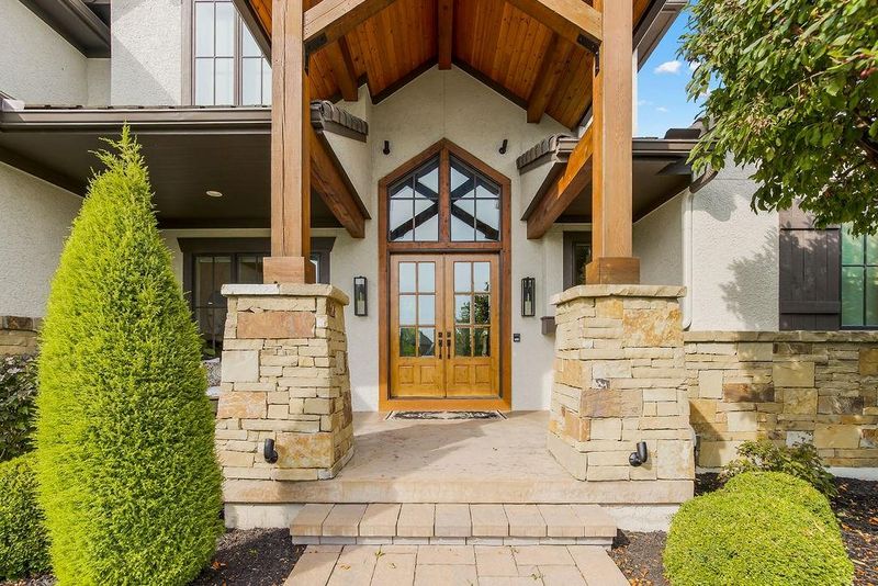 15905 Bond St, Overland Park, KS 66221