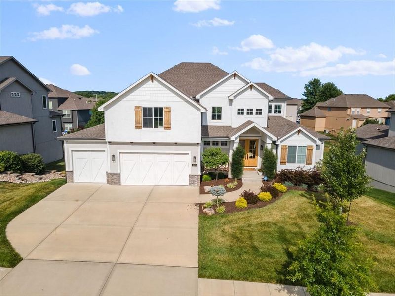 8915 N Marsh Ave, Kansas City, MO 64157