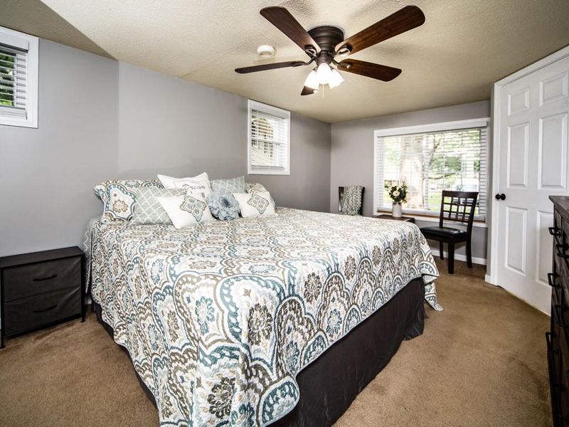 9408 Bluejacket Dr, Overland Park, KS 66214