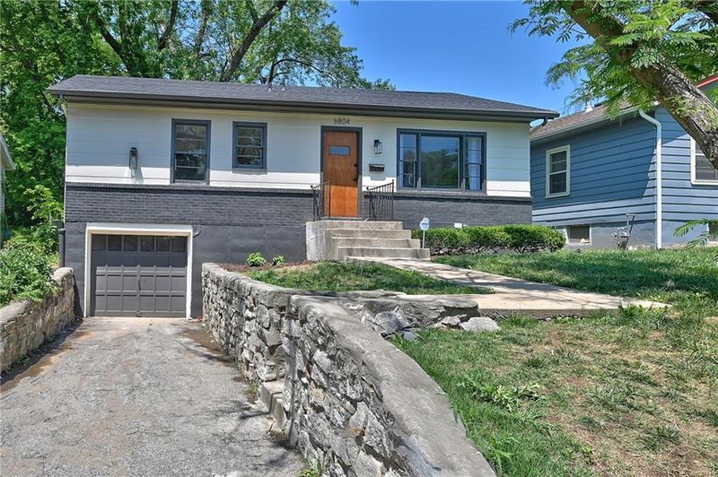 6804 Bales Ave, Kansas City, MO 64132