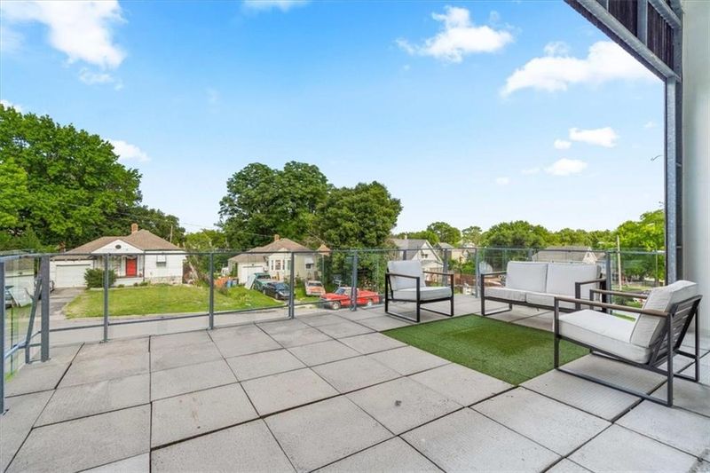 32 S 16th St, Kansas City, KS 66102