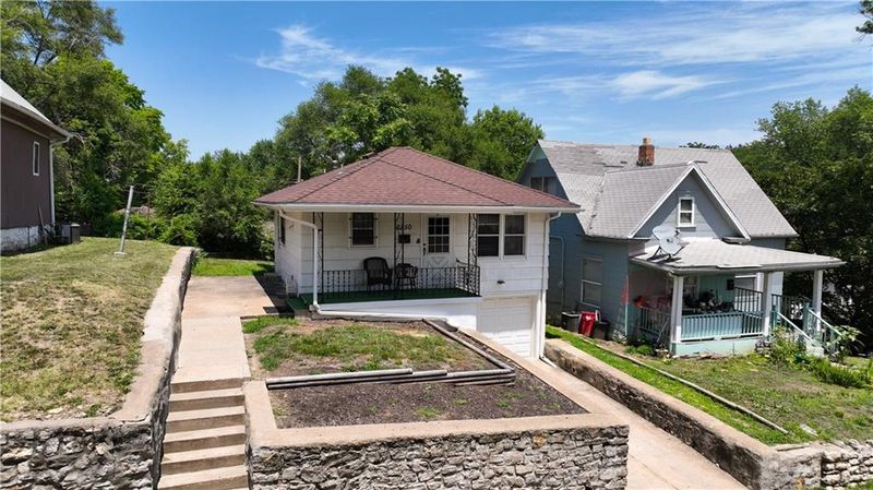 6250 E 10th St, Kansas City, MO 64126