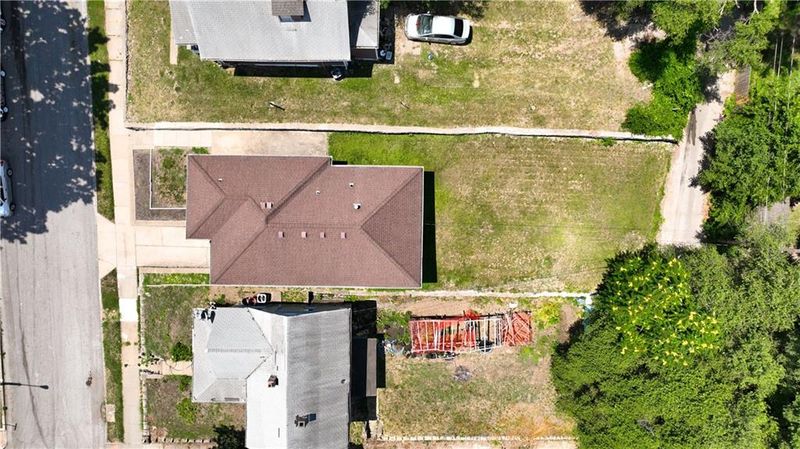 6250 E 10th St, Kansas City, MO 64126