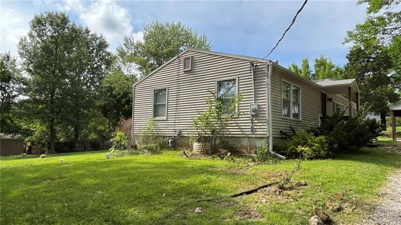 624 E 147th St, Kansas City, MO 64145