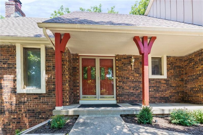 7306 W 57th St, Overland Park, KS 66202