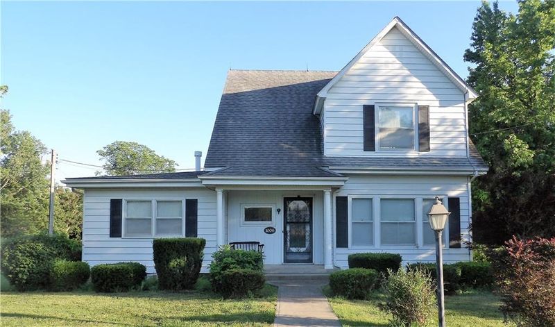 1006 E 4th Ave, Garnett, KS 66032