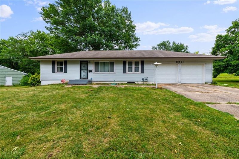 10901 E 77th Ter, Raytown, MO 64138