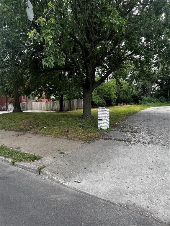 3211 E 9th St, Kansas City, MO 64124