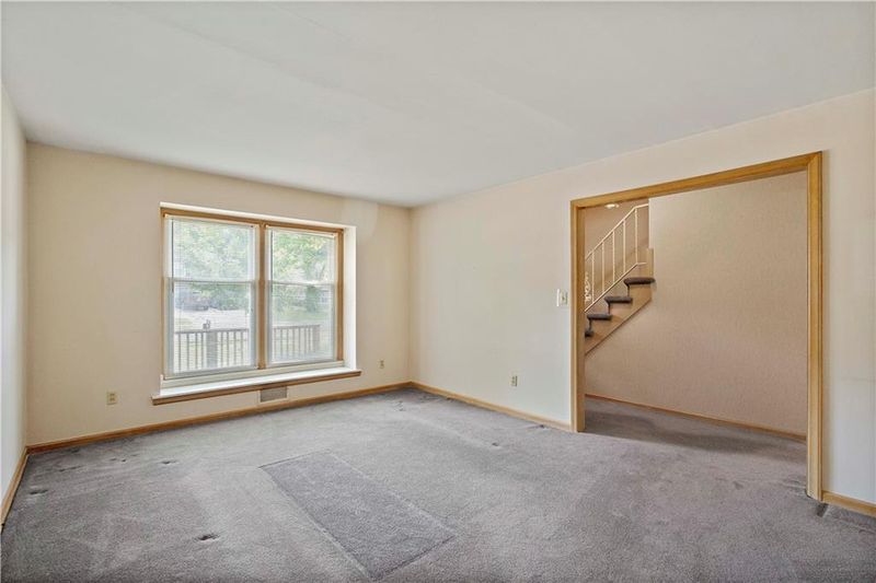 9140 Switzer Rd, Overland Park, KS 66214