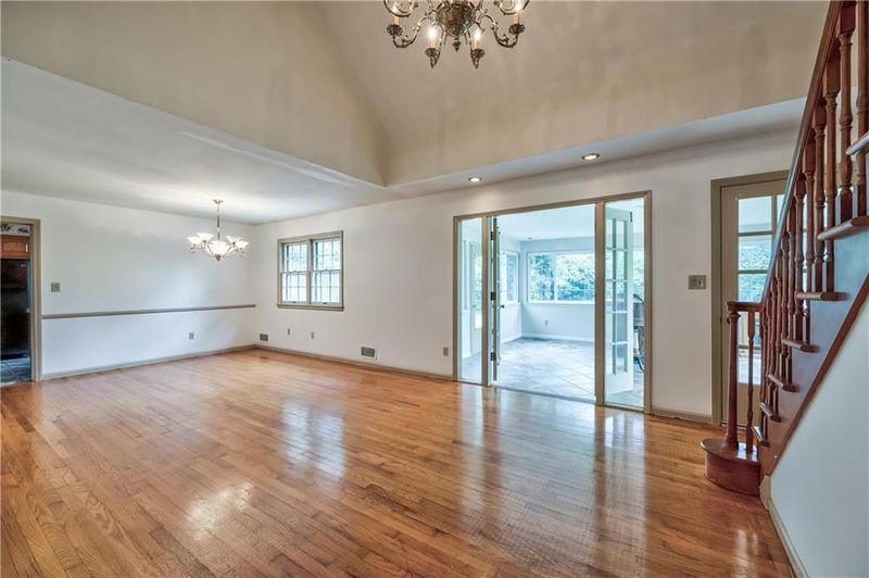 6830 W 85th Ter, Overland Park, KS 66212