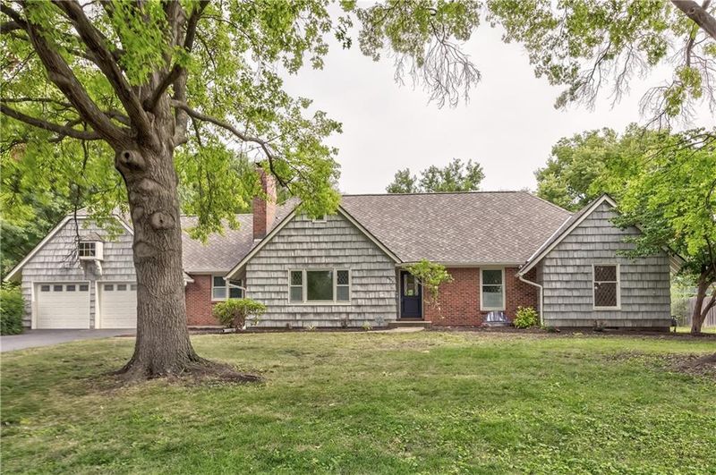 6830 W 85th Ter, Overland Park, KS 66212