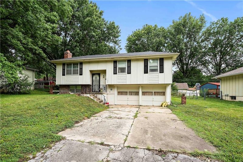 11924 E 58th St, Kansas City, MO 64133