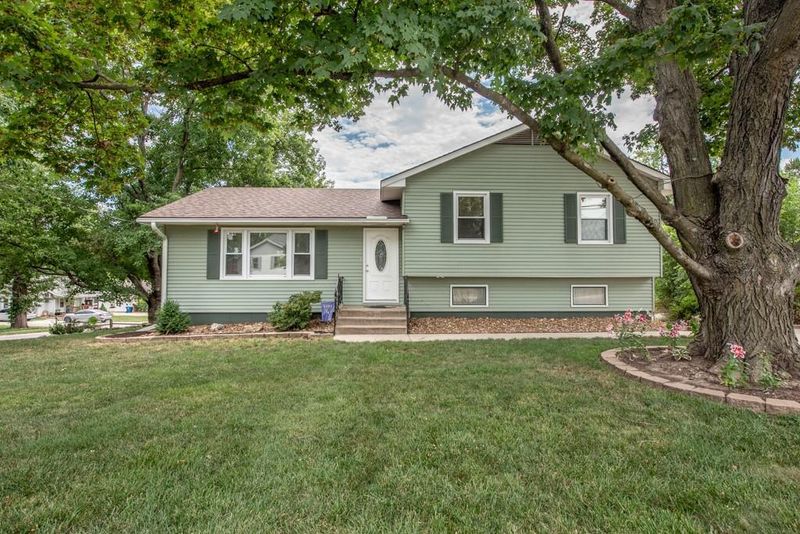 17 E Park Ave, Kansas City, MO 64119