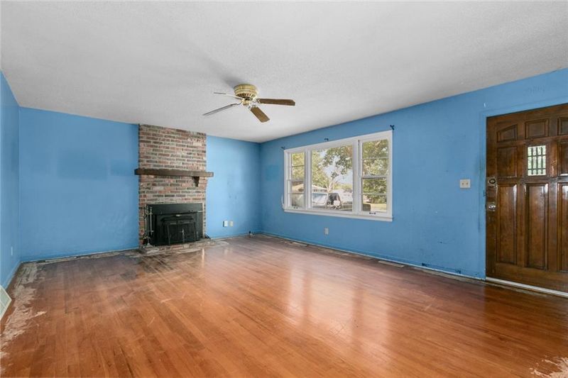 4922 Gladstone Ave, Kansas City, MO 64119