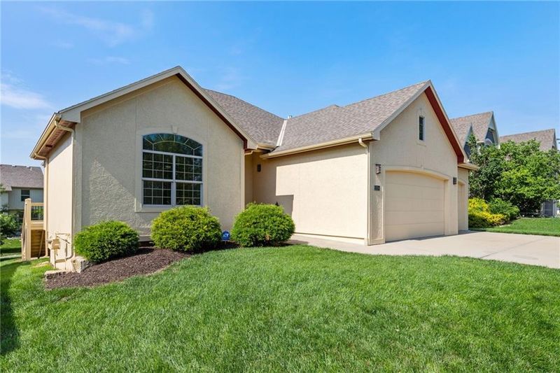 13304 W 173rd Pl, Overland Park, KS 66221