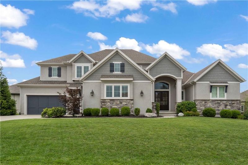 10538 W 168th Ter, Overland Park, KS 66221