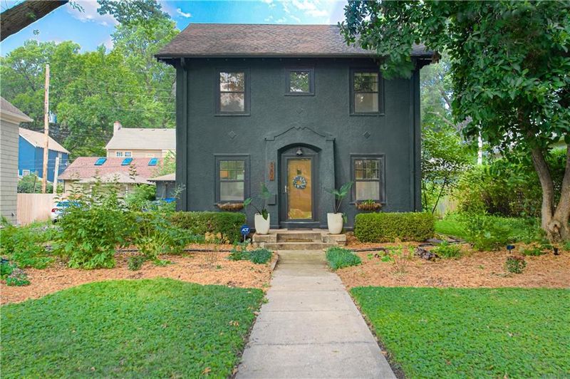 6206 Oak St, Kansas City, MO 64113