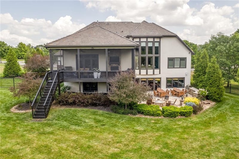 8510 N Sycamore Ave, Kansas City, MO 64157