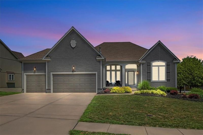 26002 W 150th St, Olathe, KS 66061