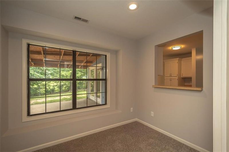 1804 E 25th Ter, Lawrence, KS 66046