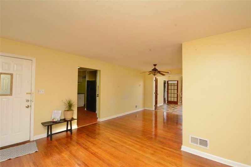 7309 W 74th Ter, Overland Park, KS 66204