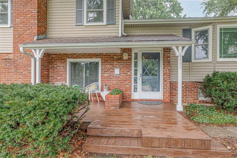 8400 W 90th St, Overland Park, KS 66212