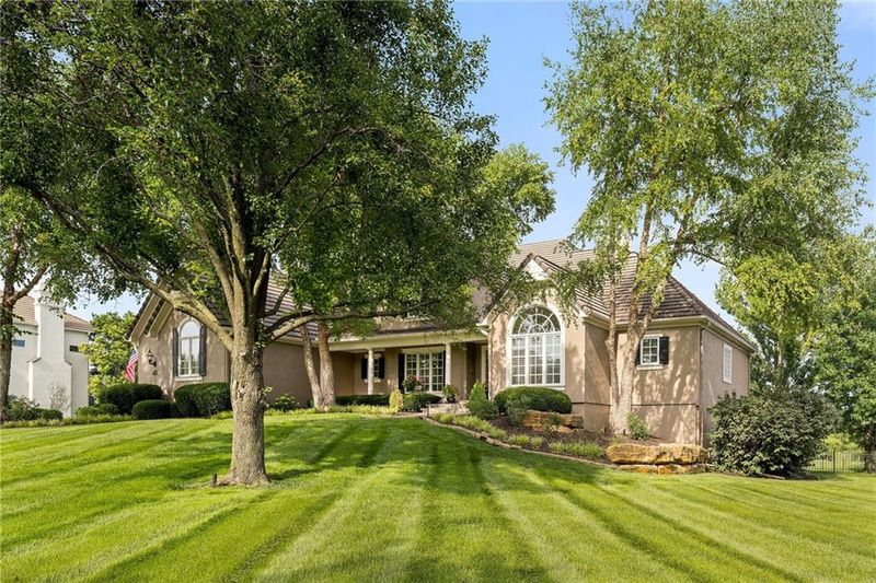 14605 Delmar St, Leawood, KS 66224