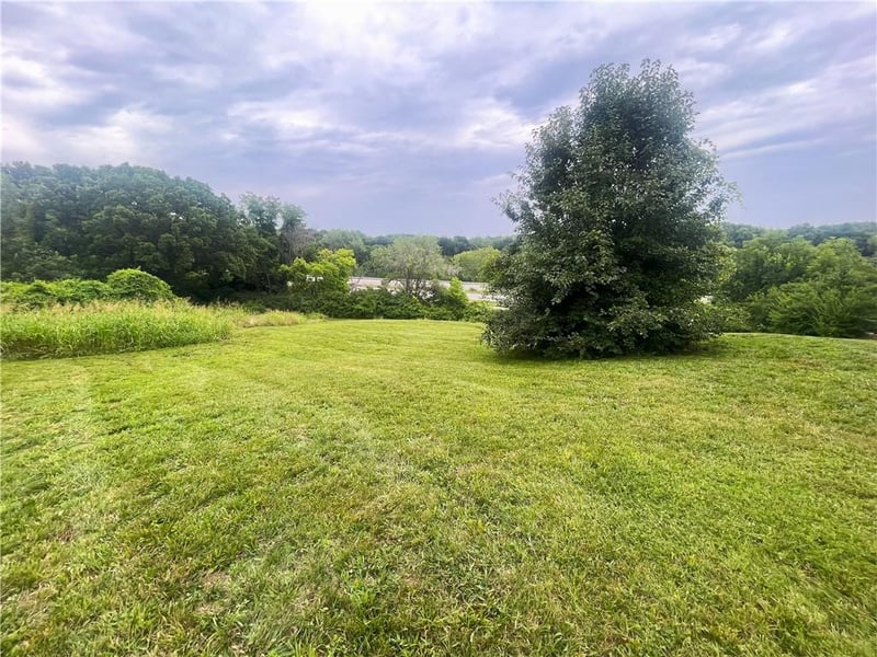 1200 NW 43rd Ter, Kansas City, MO 64116