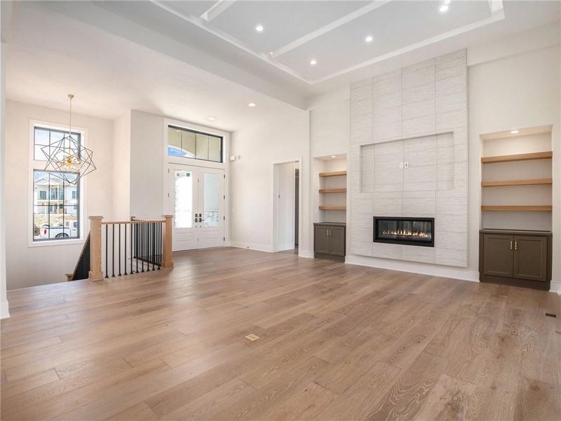 10143 N Kansas Ct, Kansas City, MO 64155