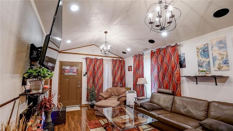 3315 E 24th Ter, Kansas City, MO 64127