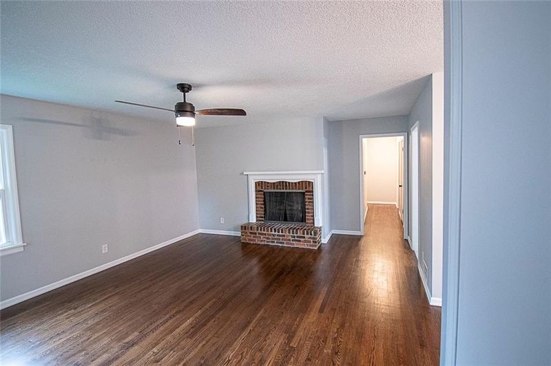 5414 N Wayne Ave, Kansas City, MO 64118