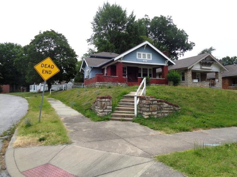 7227 Paseo Blvd, Kansas City, MO 64132