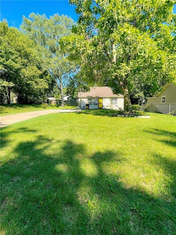 7207 Bales Ave, Kansas City, MO 64132