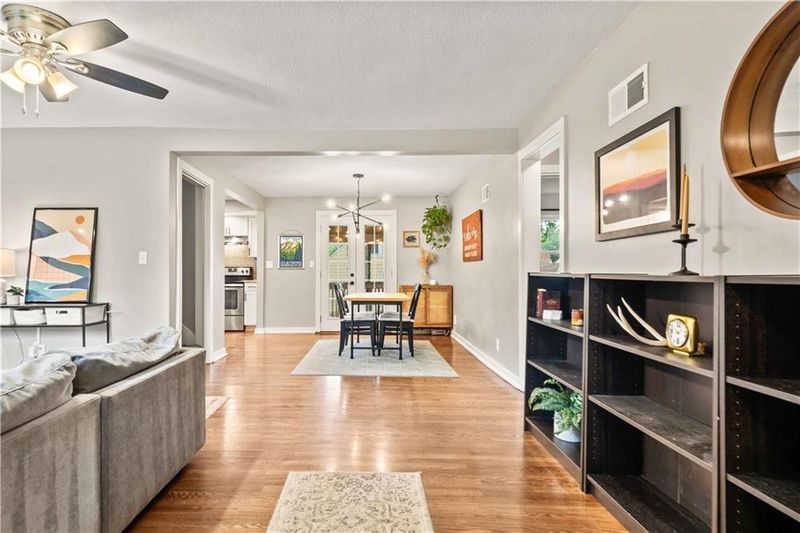 722 E 73rd St, Kansas City, MO 64131