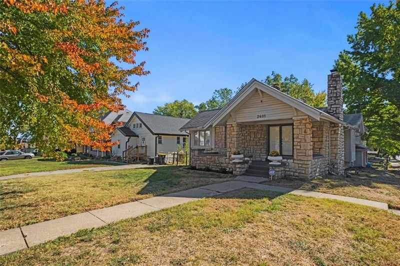 2401 E 69th St, Kansas City, MO 64132