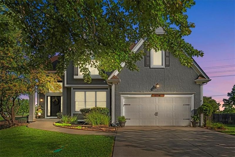 12718 Flint Ln, Overland Park, KS 66213