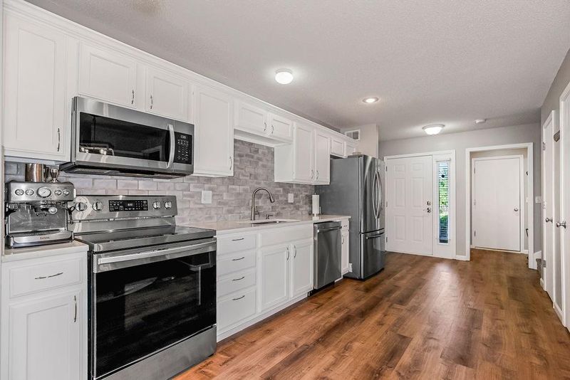 8642 NE 97th Ter, Kansas City, MO 64157