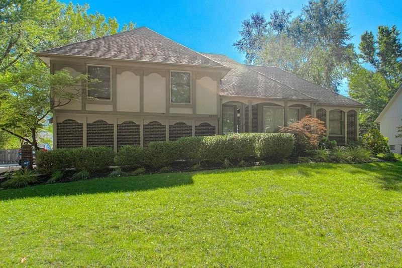 12753 Overbrook Rd, Leawood, KS 66209
