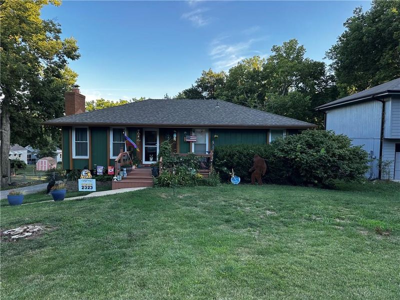 701 Oak St, Liberty, MO 64068