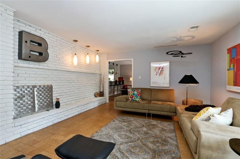 3343 W 98th St, Overland Park, KS 66206