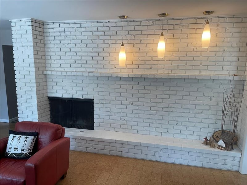 3343 W 98th St, Overland Park, KS 66206