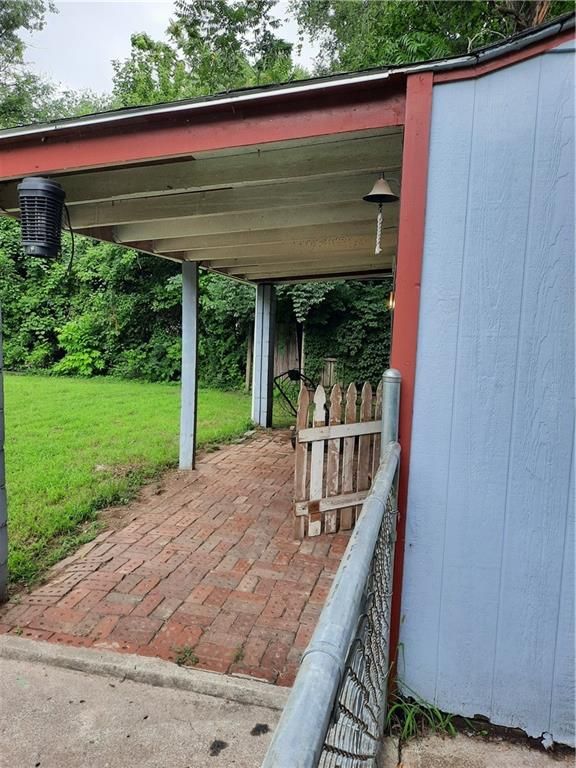 2428 S Scott Ave, Independence, MO 64052