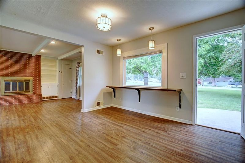 8601 Longview Rd, Kansas City, MO 64134