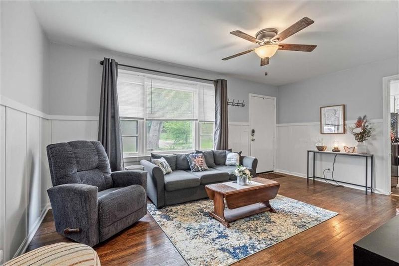 5502 E 100th Ter, Kansas City, MO 64137