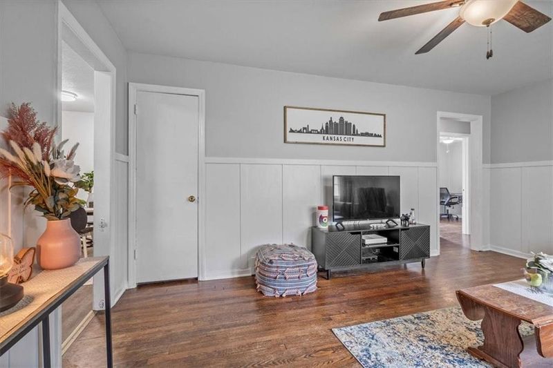 5502 E 100th Ter, Kansas City, MO 64137
