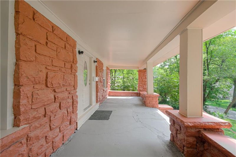 3850 E 60th Ter, Kansas City, MO 64130