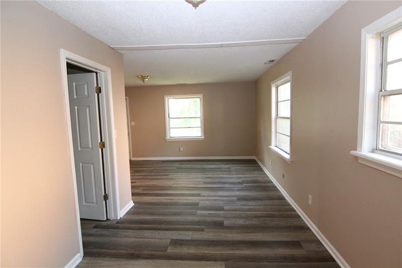 5014 Locust Ave, Kansas City, KS 66106