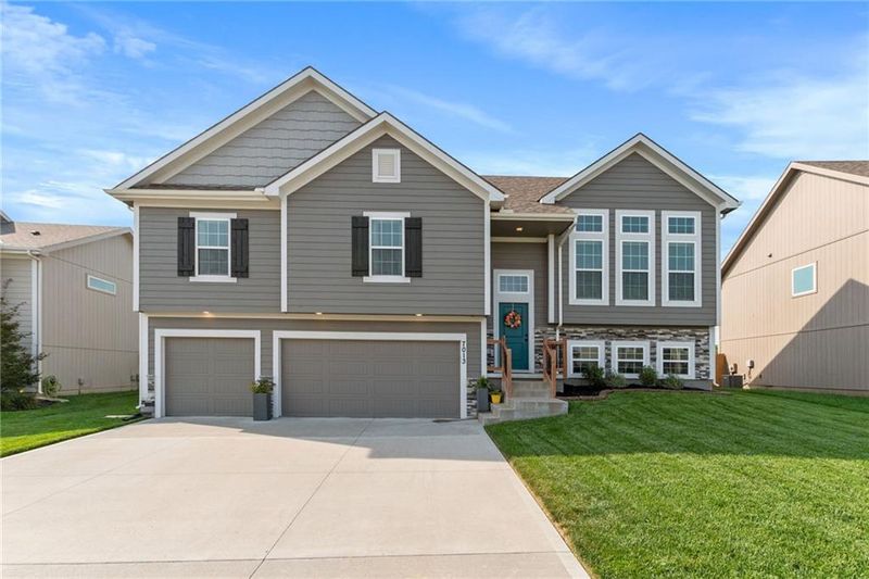 7013 NE 116th Ter, Kansas City, MO 64156