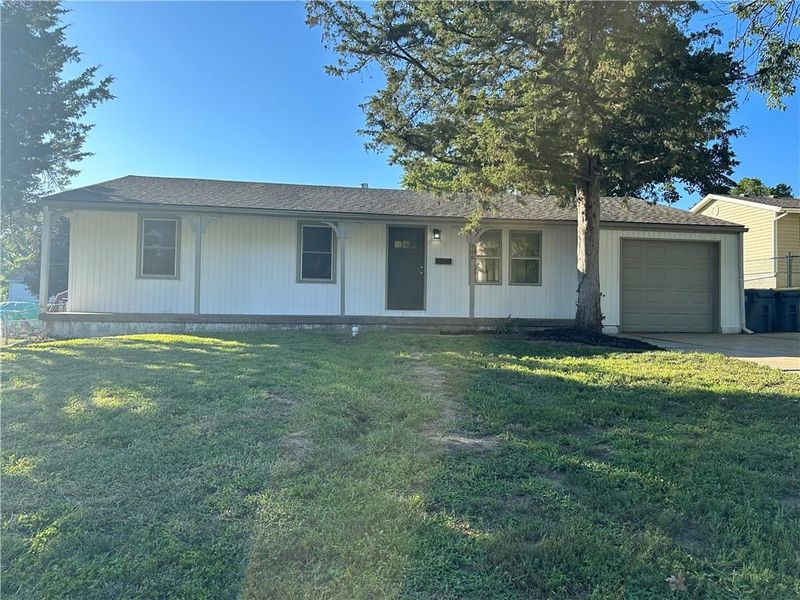 806 Reed St, Liberty, MO 64068